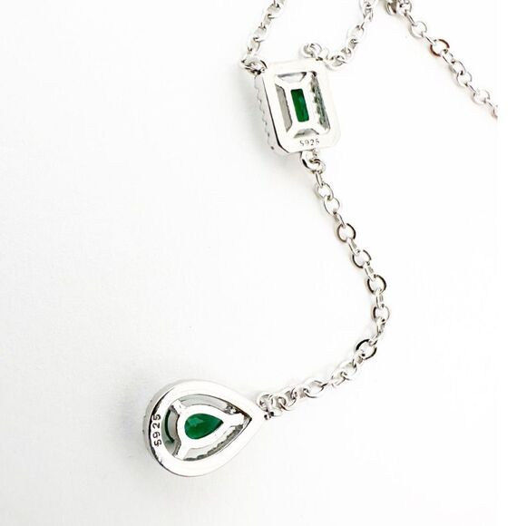 Faux Emerald Pearl and Princess Cut Rhinestone Lariat Necklace - Picture 4 of 6